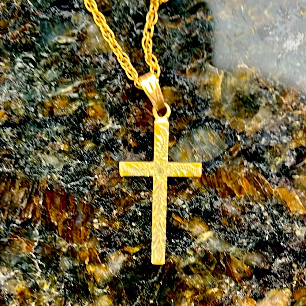 In time for Easter, a small cross necklace, unmarked with a 1/20 12K chain